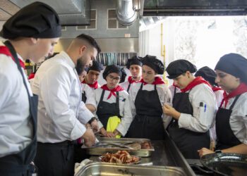 La jornada ha estado organizada por el Consell d’Eivissa e impartida por el reconocido cocinero Vicent Ribas.