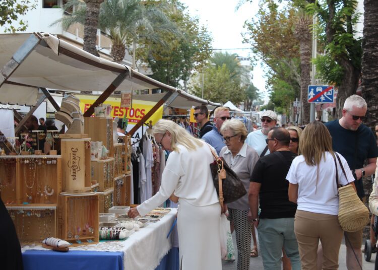 Imagen de una de las anteriores ediciones de la Fira d'Estocs en Santa Eulària.