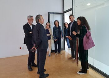 Visita en abril a las instalaciones del CETIS donde se va a trasladar el CEPA a la que asistieron el conseller Antoni Vera y la directiva del Cepa Pitiüses.