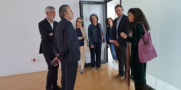 Visita en abril a las instalaciones del CETIS donde se va a trasladar el CEPA a la que asistieron el conseller Antoni Vera y la directiva del Cepa Pitiüses.