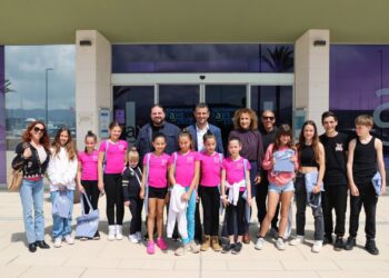 Los deportistas en el Ayuntamiento de Sant Antoni. Foto. Ayto Sant Antoni