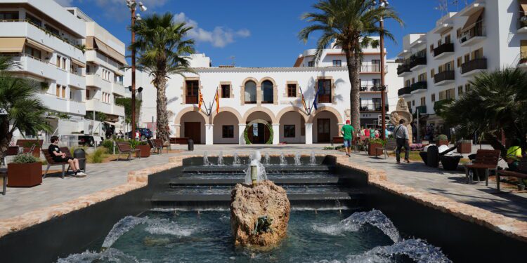 Imagen actual de la plaza. Foto: Ayto Santa Eulària