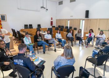 Durante la jornada de hoy, se ha convocado a diferentes actores implicados en el ocio nocturno de la isla. Foto: Consell de Formentera
