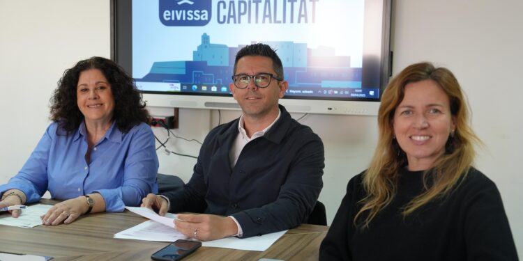 Gema Marí, Rafa Triguero y Catiana Fuster.