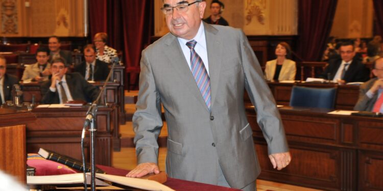 Pere Palau en el Parlament