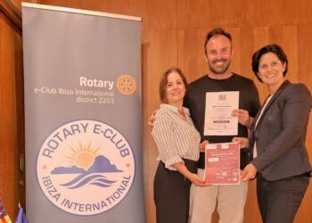 La presentación ha tenido lugar esta mañana en Ebusus. Foto. Rotary