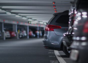 Aparcamiento de coches de alquiler en el aeropuerto de Ibiza, imagen de archivo. AENA