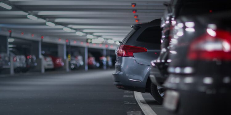 Aparcamiento de coches de alquiler en el aeropuerto de Ibiza, imagen de archivo. AENA