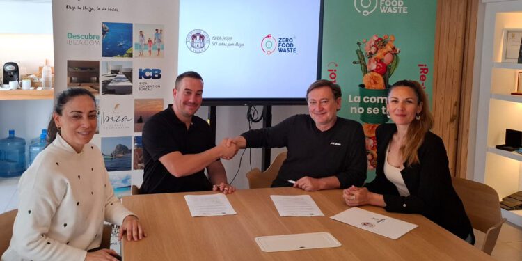 Fomento del Turismo de la isla de Ibiza y Herbusa han firmado esta mañana el convenio de adhesión al proyecto Zero Food Waste®
