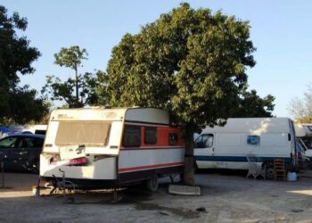 Asentamiento ilegal de Es Gorg, lleno de caravanas y vehículos en los que viven de manera estable decenas de personas. Fotos Policía Local de Ibiza
