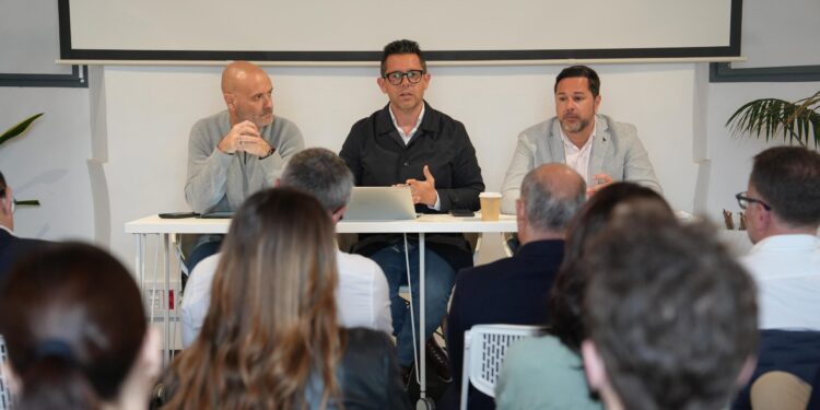Triguero, Grivé y Sousa comparecen ante los medios, hoy. Foto: Ayto Ibiza