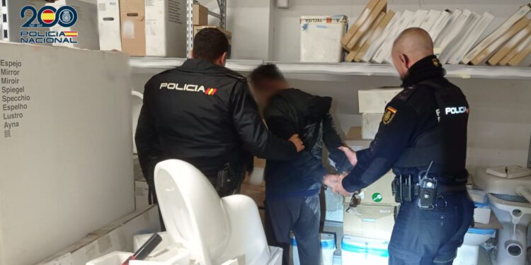 Imagen de la detención facilitada por la Policía Nacional de Ibiza.