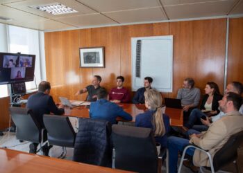 Imagen de la reunión mantenida con reunión con representantes de Red.es. Foto: Consell d'Eivissa