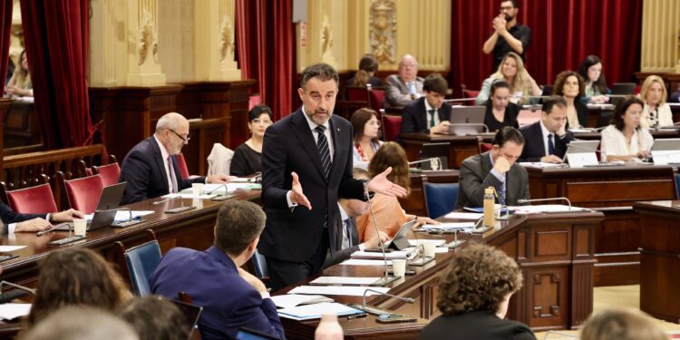 El conseller d'Habitatge, Territori i Mobilitat, José Luis Mateo