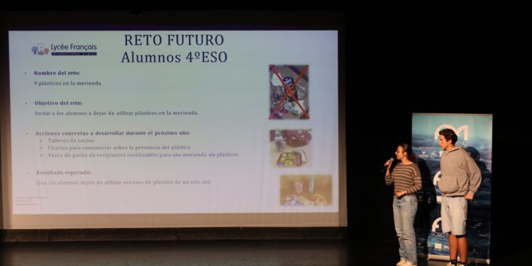 Alumnos del Liceo Francés Internacional de Ibiza presentan sus proyectos. Fotos: Isabel Pajares