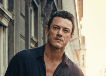 El actor galés Luke Evans.