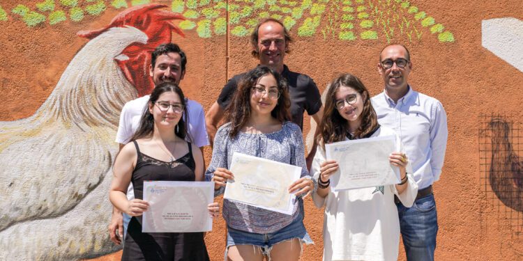 Las ilustraciones son de cuatro alumnas de segundo de Bachillerato del IES Marc Ferrer.