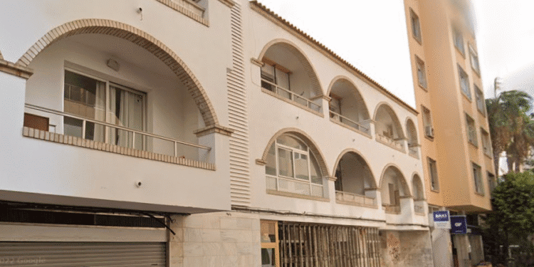 Edificio que se va a demoler en la calle Aragón.