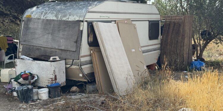 Imagen de archivo de una caravana en un asentamiento ilegal de Ibiza