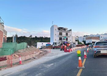 Estado de las obras de la nueva rotonda de entrada de Sant Josep, ayer martes 20 de mayo. Noudiari
