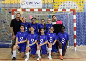 Una foto de equipo UD Isleñas de esta temporada.