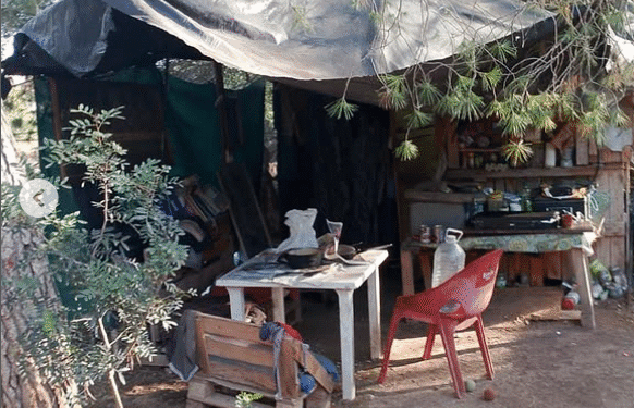 Imagen del campamento donde ha actuado la Policía Local de Ibiza