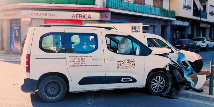 Imagen de los dos vehículos implicados en el accidente