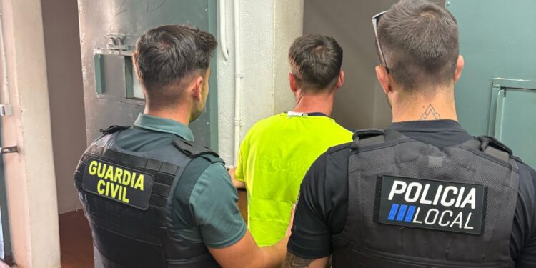 Calabozo guardia civil sant antoni ibiza