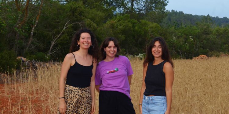 Jèssica Ferrer Escandell, Núria Ribas Costa y Sofi Vergara Levitt están al frente del proyecto.