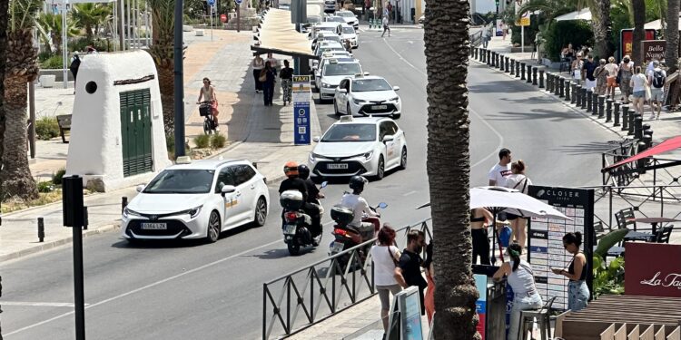 Parada de taxis de la avenida de Santa Eulària.