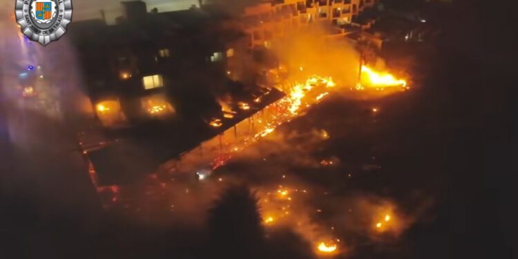 Imagen aérea del incendio captada por el dron de la Policía local de Sant Josep.