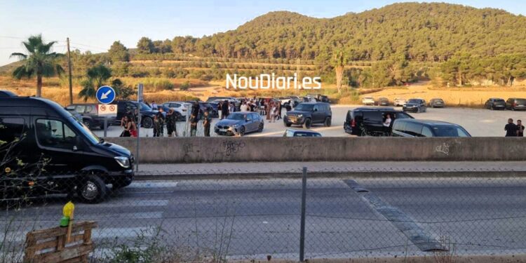 Imagen de la zona y su actividad a primera hora de este martes.