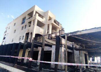 Los restaurantes s'Espardel y Sa Sal acabaron completamente calcinados. Fotos Noudiari