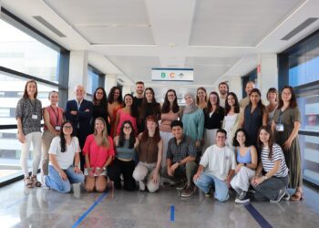 Residentes del Área de Salud de Ibiza y Formentera acompañados del equipo directivo y Unidad de Docencia.