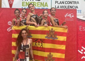 Las gimnastas se alzan campeonas absolutas tras una brillante actuación en Rivas Vaciamadrid.