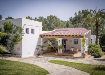 Estragón Ibiza, en Sant Antoni, cierra sus puertas pero abrirá en otra ubicación.