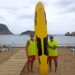 Socorristas del puerto de Sant Miquel con las nuevas tablas