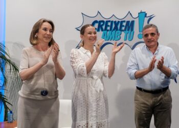 Cuca Gamarra, a la izquierda, en el acto del PP en Ibiza
