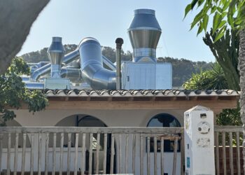 Aspecto del tejado en julio de este año. La estructura ha sido desmontada. Fotos Noudiari.es