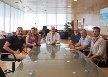 Reunión en el Consell con representantes de UGT para abordar los problemas del transporte sanitario.