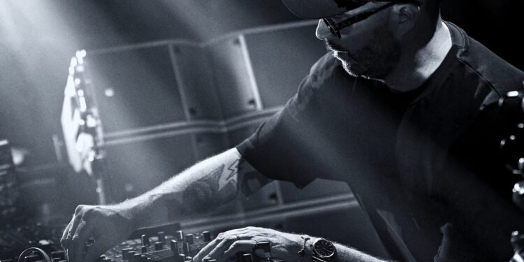 Nic Fanciulli es uno de los nombres más influyentes de la escena underground internacional y figura clave del sonido ibicenco