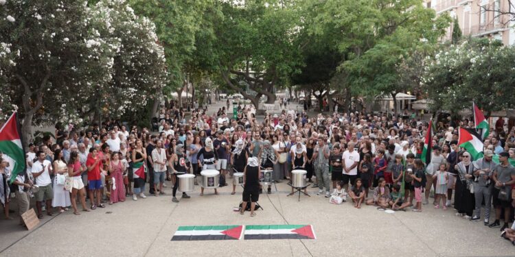 Manifestación en Ibiza contra el genocidio del pueblo palestino a manos de Israel.