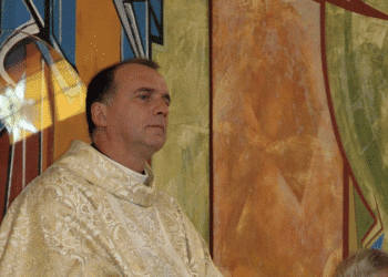 Juan Manuel de Souza Iglesias, en una imagen en San Pablo de Ibiza, parroquia donde ocurrieron los hechos sentenciados y otros que no llegarán a juicio. La imagen es de 2009, cuando ocurrieron parte de los hechos que prueba la sentencia.