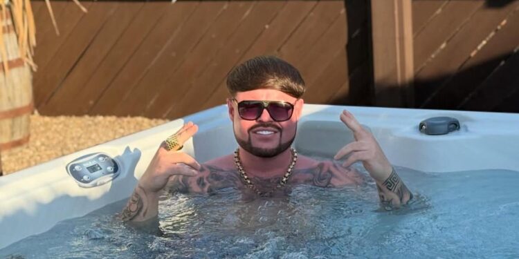 Jack Kay, conocido como Ibiza Final Boss, en una imagen reciente de sus redes sociales.