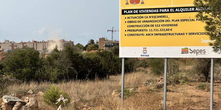 Obras para la construcción de viviendas VPO en alquiler en Ca n'Escandell. Fotos Noudiari.es