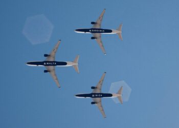 ¿Ibiza, Malta o Cerdeña? Esta es la encuesta que lanza Delta Airlines en su web.