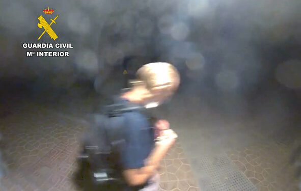 Imagen de uno de los detenidos en Ibiza, captada por las cámaras de seguridad.