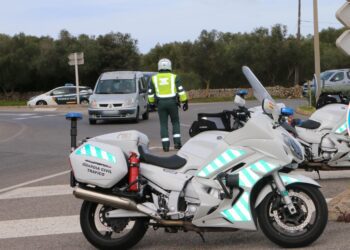 Imagen de un control de la Guardia Civil de Tráfico. / OPC