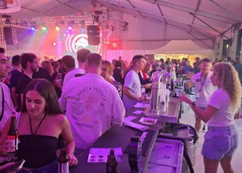 Barras a todo rendimiento en la Feria de la Cerveza. / D.V.