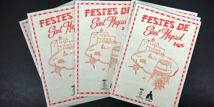 El cuadernillo en el que se ha imprimido el programa de fiestas. / ASJ